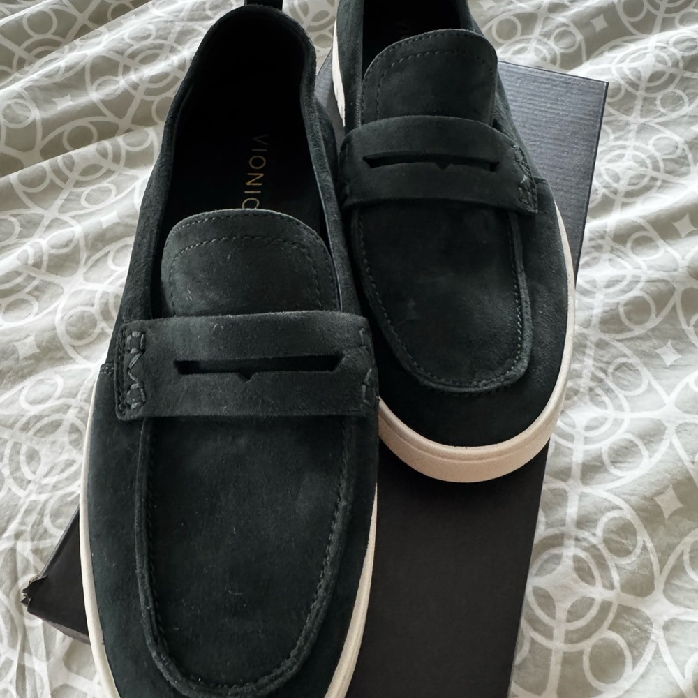 Vionic Women's Forest Green Suede Loafers
